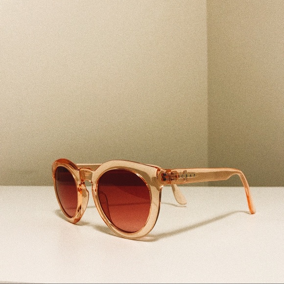 ban.do Accessories - CRAPEYEWEAR THE T.V. EYE ..💖